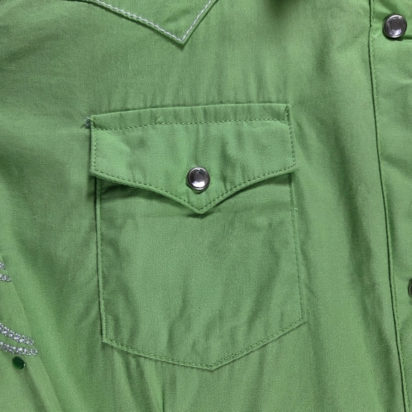 Wrangler Womans Green Shirt With Beautiful Embellishments On Sleeves Size XL - Picture 5 of 7